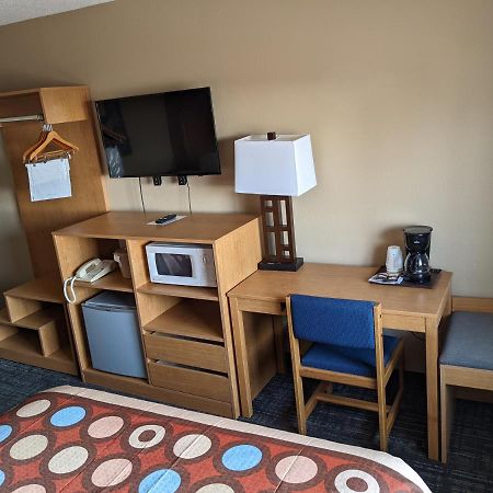 Super 8 By Wyndham Baxter/Brainerd Area Hotel Kültér fotó