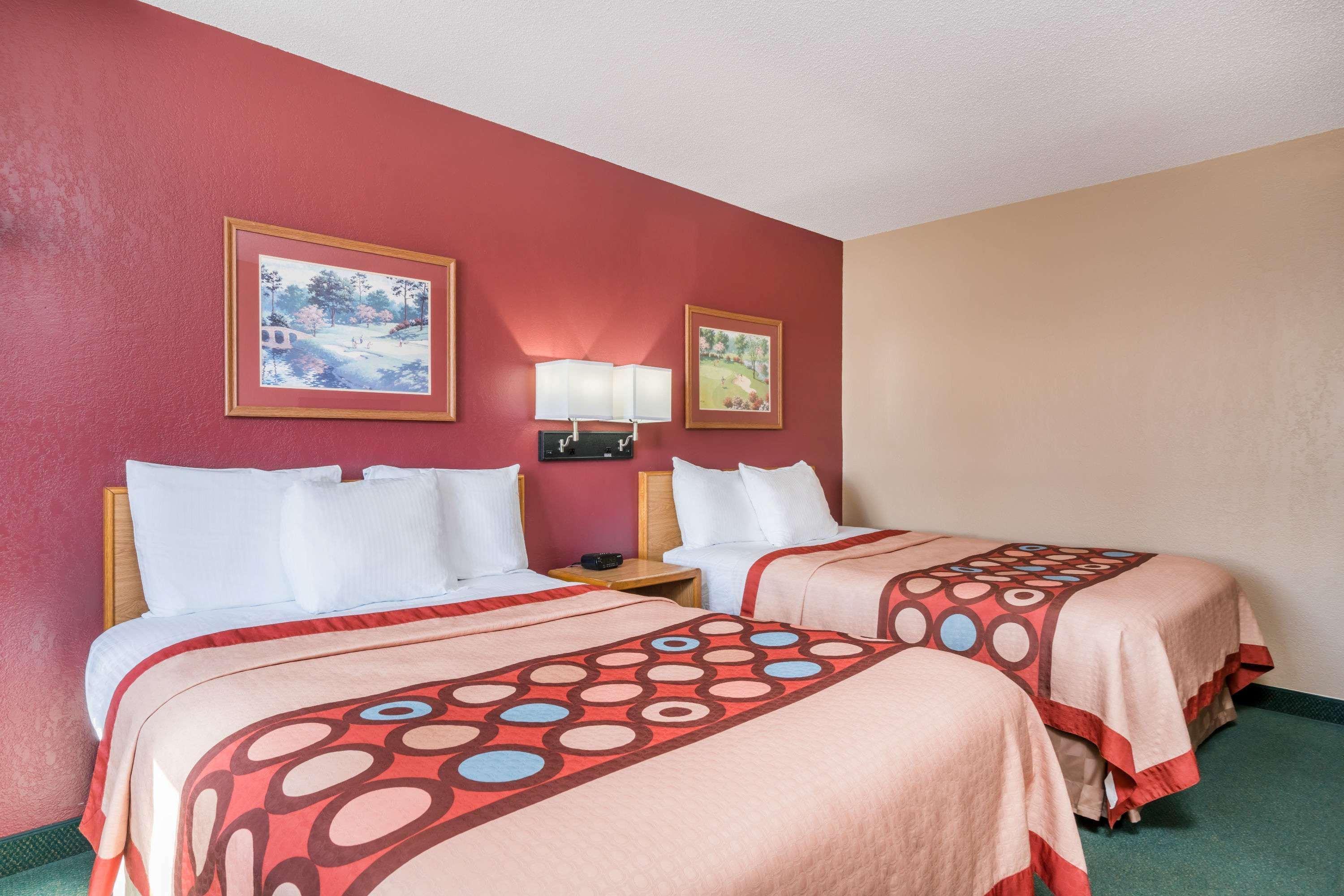 Super 8 By Wyndham Baxter/Brainerd Area Hotel Kültér fotó