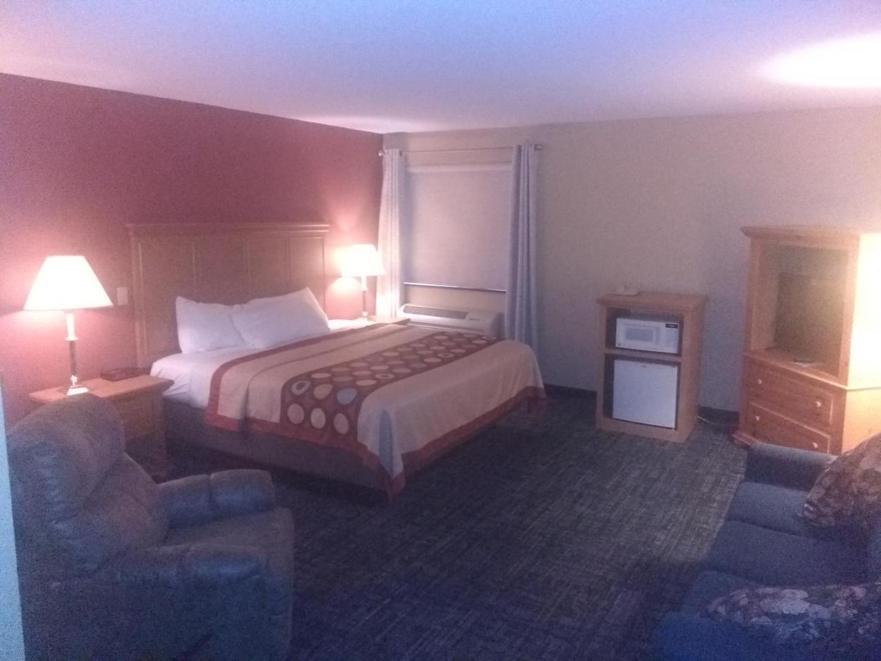 Super 8 By Wyndham Baxter/Brainerd Area Hotel Kültér fotó