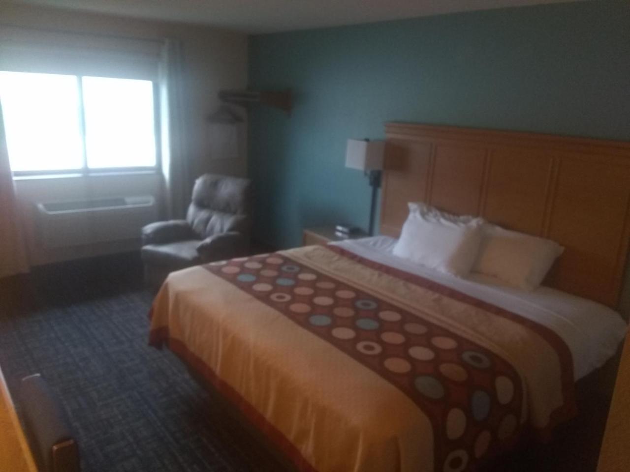 Super 8 By Wyndham Baxter/Brainerd Area Hotel Kültér fotó